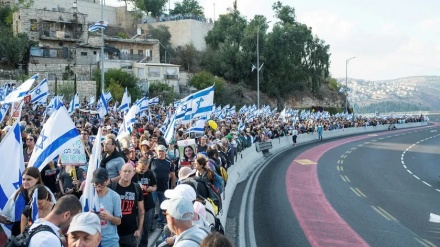 הפגנות מול ביתו של נתניהו בקריאה להתפטרותו