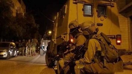 Përleshje të ashpra mes luftëtarëve palestinezë dhe forcave të regjimit pushtues sionist në zona të ndryshme të Bregut Perëndimor