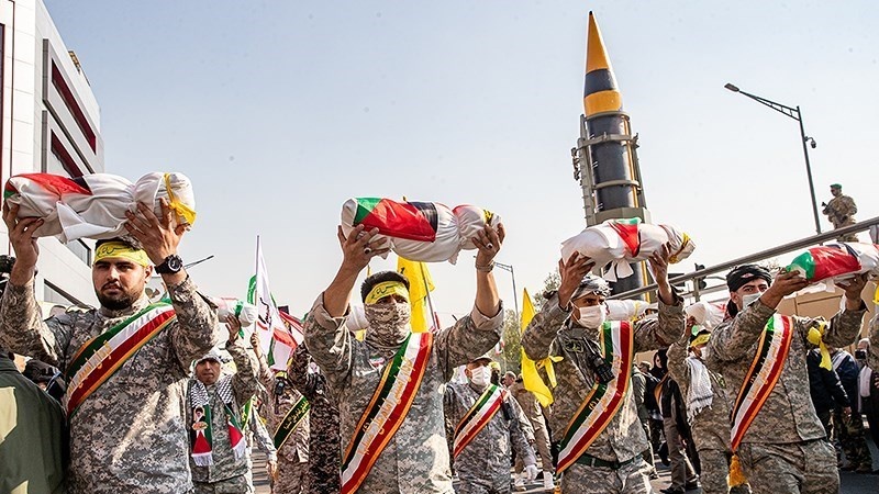 Pawai anggota Basij Iran untuk mendukung Palestina, Tehran, Jumat (24/11/2023).