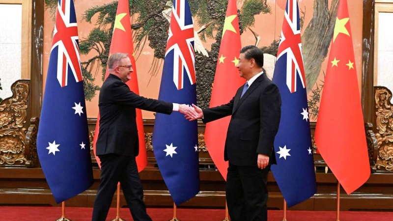 オーストラリアのアンソニー・アルバニージー首相と中国の習近平国家主席