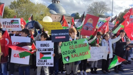 Konya'da öğrenciler Filistin için toplandı