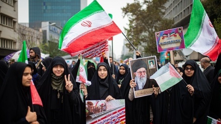 Pawai 13 Aban dan Dukungan kepada Palestina di Tehran (1)