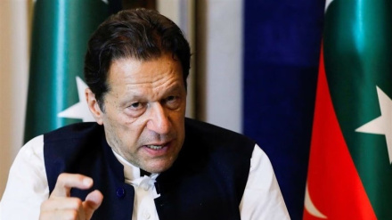 عمران خان د افغانستان د کډوالو په ایستلو نیوکه وکړه