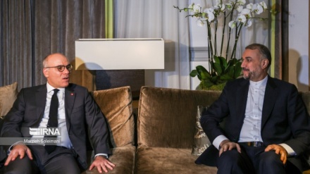 Приглашение Амир-Абдуллахиана министру иностранных дел Туниса посетить Тегеран