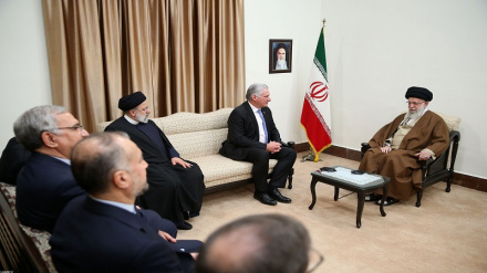 İslomi İnğilobi Yolə Rəhbər təkidış kardə: bəpe Amerkə və ğərbion zuə qəpon vədə beynəlxalğə koalisiya icod bıbu