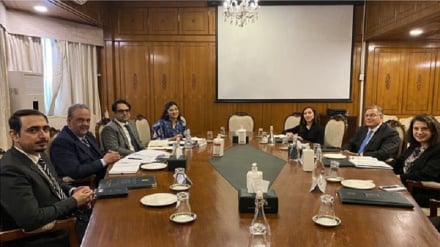 رایزنی نمایندگان آمریکا و پاکستان در مورد پناهجویان افغان
