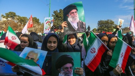 Rakyat Iran Memperingati 9 Dey (2)