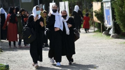 پایان سال تحصیلی 1402 در افغانستان و سرنوشت نامشخص زنان افغانستان