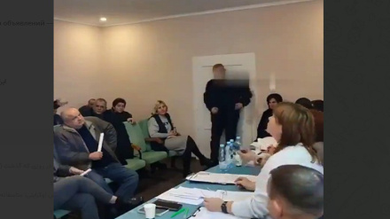 Ukrayna'da bir milletvekili toplantı sırasında el bombaları patlattı

