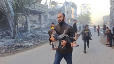 Siyonist rejimin Gazze'de iki okula yönelik saldırısında 50 Filistinli şehit oldu