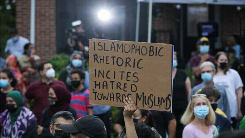कनाडाः वेस्टर्न युनिवर्सिटी में मुस्लिम छात्रों पर हमला, थूकने पर एक व्यक्ति के ख़िलाफ़ मुक़द्दमा दर्ज
