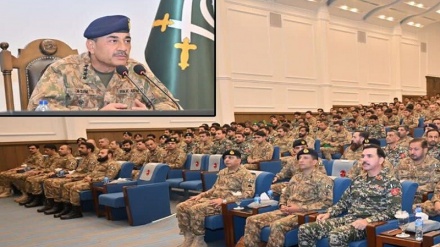 فرمانده ارتش پاکستان: اتباع خارجی غیرمجاز امنیت ما را تهدید می کنند