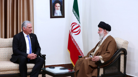 Kiongozi wa Mapinduzi asisitiza juu ya kunufaika na uwezo wa pamoja wa Iran na Cuba