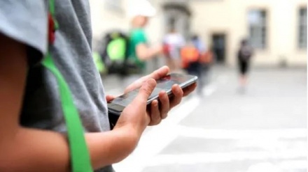 په نیوزلینډ کې په ښوونځیو کې د مبایل پر کارولو د بندیز پرېکړه