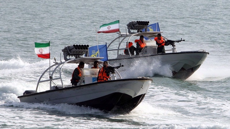  IRGC Navy seizes vessels with 4.5 mln liters of smuggled fuel in Persian Gulf, arrests crew 