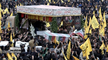 Ceremonia e përcjelljes së kufomës së martir Sejed Razi Musavi/Foto