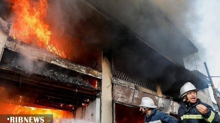 (FOTO) Gaza si sveglia sotto le bombe: devastazioni, morti e feriti - 2