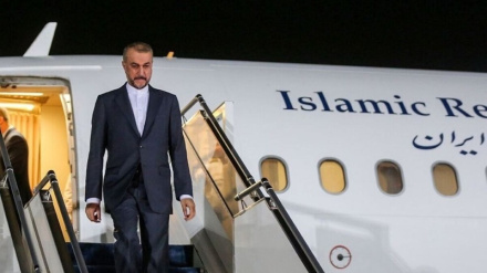 İran Xarici İşlər Naziri Cenevrə səfərindən qayidib