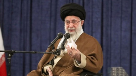 מנהיג המהפכה האסלאמית : הציוויליזציה המערבית מנצלת נשים