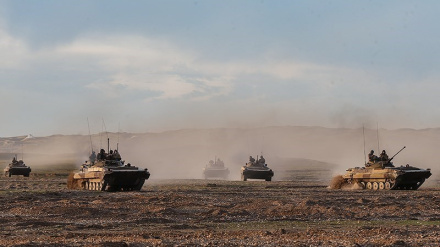 Проведение крупных учений по безопасности сухопутных войск КСИР на западе страны