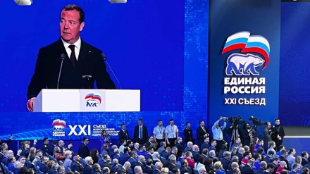 Медведев: Победа Путина на выборах станет полным разгромом факторов, угрожающих безопасности России