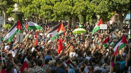 Тунистегі АҚШ елшілігі алдында Газаға қолдау ретінде ауқымды митинг өтті