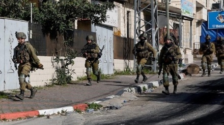 یورش نظامیان صهیونیست به کرانه باختری و بازداشت جوانان فلسطینی