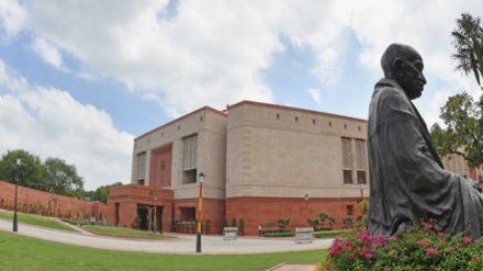 क्या भारत में लोकतंत्र अंतिम सांसें ले रहा है?