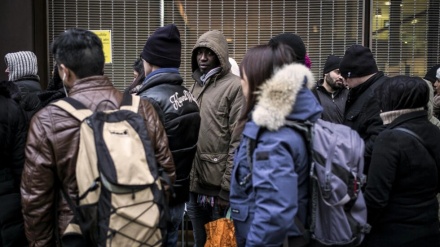 Pengunjuk Rasa Menentang Undang-Undang Migrasi Prancis