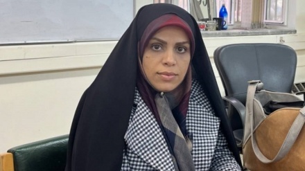 در گفتمان رهبر انقلاب اسلامی زن مسلمان در کنار حفظ حجاب می تواند در عرصه های مختلف به رشد برسد