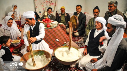 Nata e Jaldas dhe tradita e mbledhjes së familjes në një vend në Khorasanin Jugor/Foto