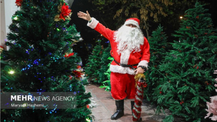 (FOTO DEL GIORNO) Tehran, comunità degli armeni, viglia del loro capodanno