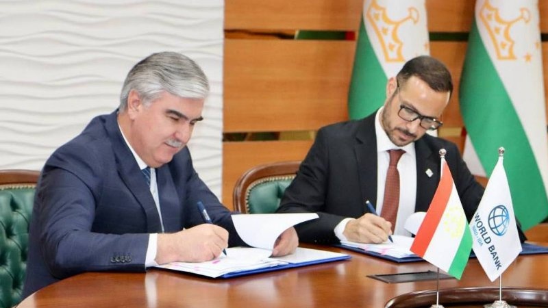 امضای موافقت نامه های کمک مالی بین تاجیکستان و بانک جهانی
