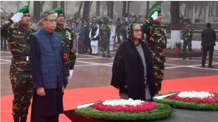 শহীদ বুদ্ধিজীবীদের প্রতি রাষ্ট্রপতি ও প্রধানমন্ত্রীর শ্রদ্ধা নিবেদন