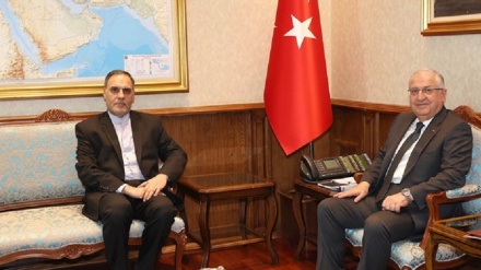 İran büyükelçisi, Türkiye Savunma Bakanı ile görüştü