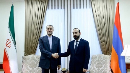 Ministri i Jashtëm i Iranit shpreson se do të arrihet një paqe e qëndrueshme në Kaukaz