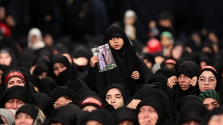Në natën e dytë të ceremonisë së zisë për martirizimin e Hazretit Fatime Zahra (s.a.) mori pjesë lideri suprem i Revolucionit Islamik.