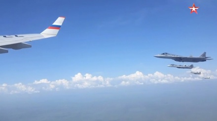 Դեպի Աբու Դաբի ամբողջ թռիչքի ընթացքում Պուտինի ինքնաթիռին ուղեկցել են Су-35С կործանիչները