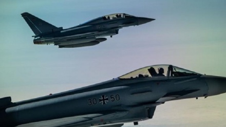 La Russia ha avvertito del volo dei jet F-16 della NATO