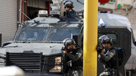 West Bank, 5 palestinesi uccisi in raid di Israele nel campo profughi Al-Fara 