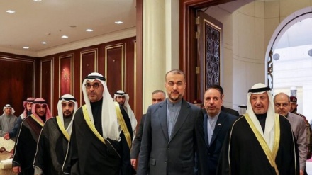  وزیر امورخارجه ایران با امیر جدید کویت دیدار کرد
