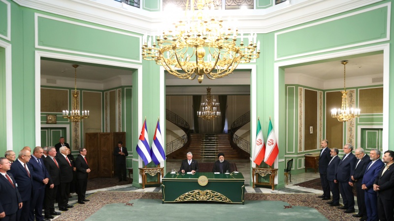 Presiden RII Sayid Ebrahim Raisi dan Presiden Kuba Miguel Mario Diaz-Canel Bermudez, Tehran, Senin (4/12/2023)