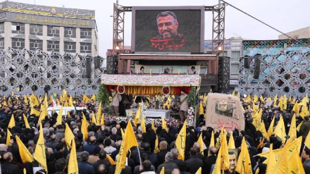 (VIDEO) Teheran, ultimo saluto al martire comandante Mousavi