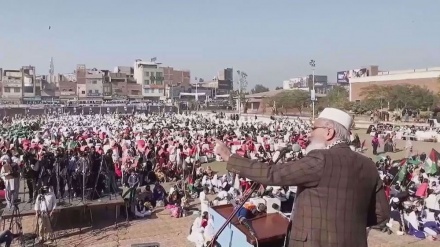  Pakistani women, kids rally in support of Gaza 