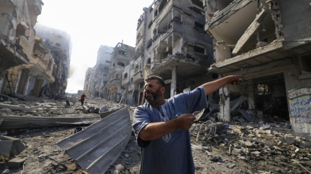 イスラエル戦闘機がガザの住宅を空爆