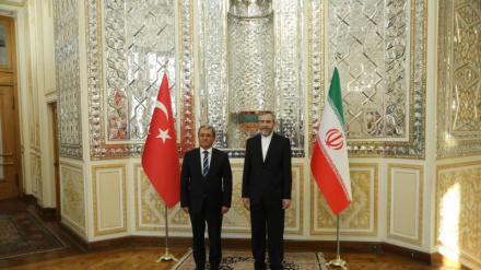 İron İslom Respublikə xarici koon vəziri siyosi muavin:Fələstini xalğ bəpe ıştə mığəddəroti təyin kardero ğəror bıdo