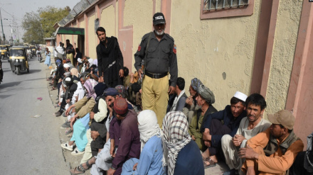 د پاکستان چارواکي د افغان  کډوالو په هکله خبرې وکړې