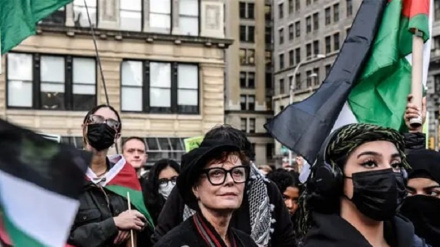 दुबई में इस्राईल के ख़िलाफ़ और ग़ज़्ज़ा के समर्थन में प्रदर्शन