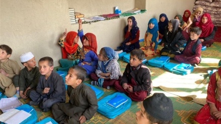 تاکید مقام یونیسف بر دسترسی کامل کودکان و نوجوانان افغان به آموزش 