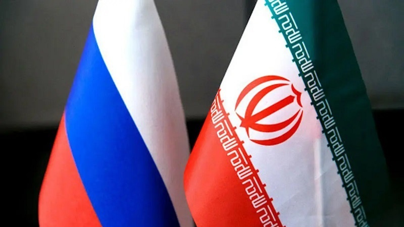 イランとロシア国旗